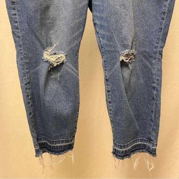 Torrid 22S Mom Straight Vintage Stretch High-Rise Jeans Distressed Frayed Hems - Picture 6 of 14